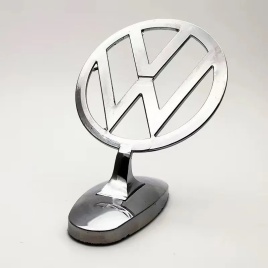 ЭМБЛЕМА НА КАПОТ ПРИЦЕЛ VW
