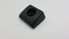 ОТБОЙНИК КРЫШКИ БАГАЖНИКА БОКОВОЙ 1119