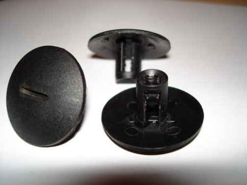 КРЕПЛЕНИЕ БРЫЗГОВИКА RENAULT 2343 фото 1