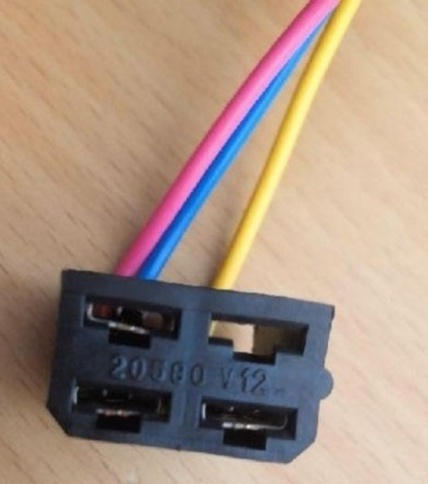 РАЗЪЕМ ЗАДНЕГО ФОНАРЯ ФП-132 УАЗ фото 1