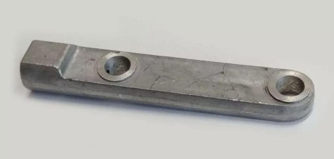 СКОБА  (СОЕДЕНИТЕЛЬ) СУППОРТА  2123 фото 1