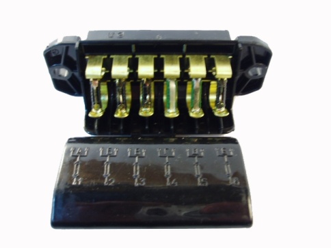 БЛОК ПРЕДОХРАНИТЕЛЕЙ 2106 фото 1