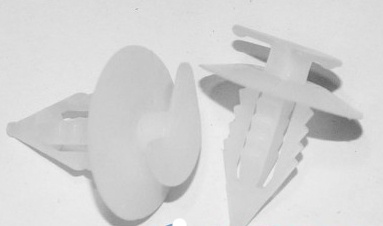 КРЕПЛЕНИЕ ОБШИВКИ ДВЕРИ 1118 фото 1